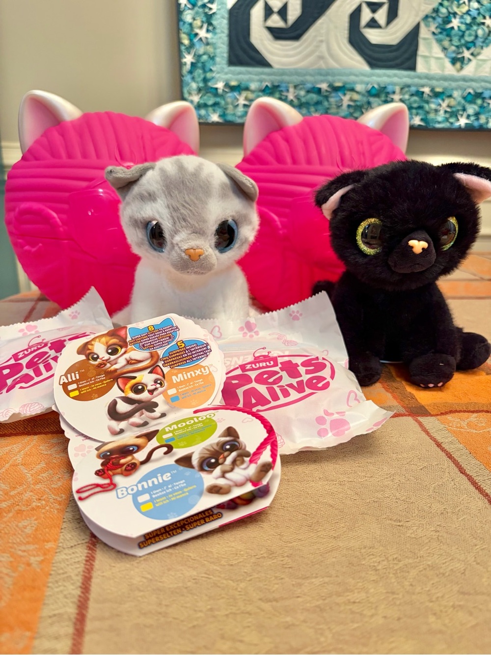 Pets Alive Smitten Kittens Cats “Bonnie” & “Lucky Loo” Original Series by Zuru